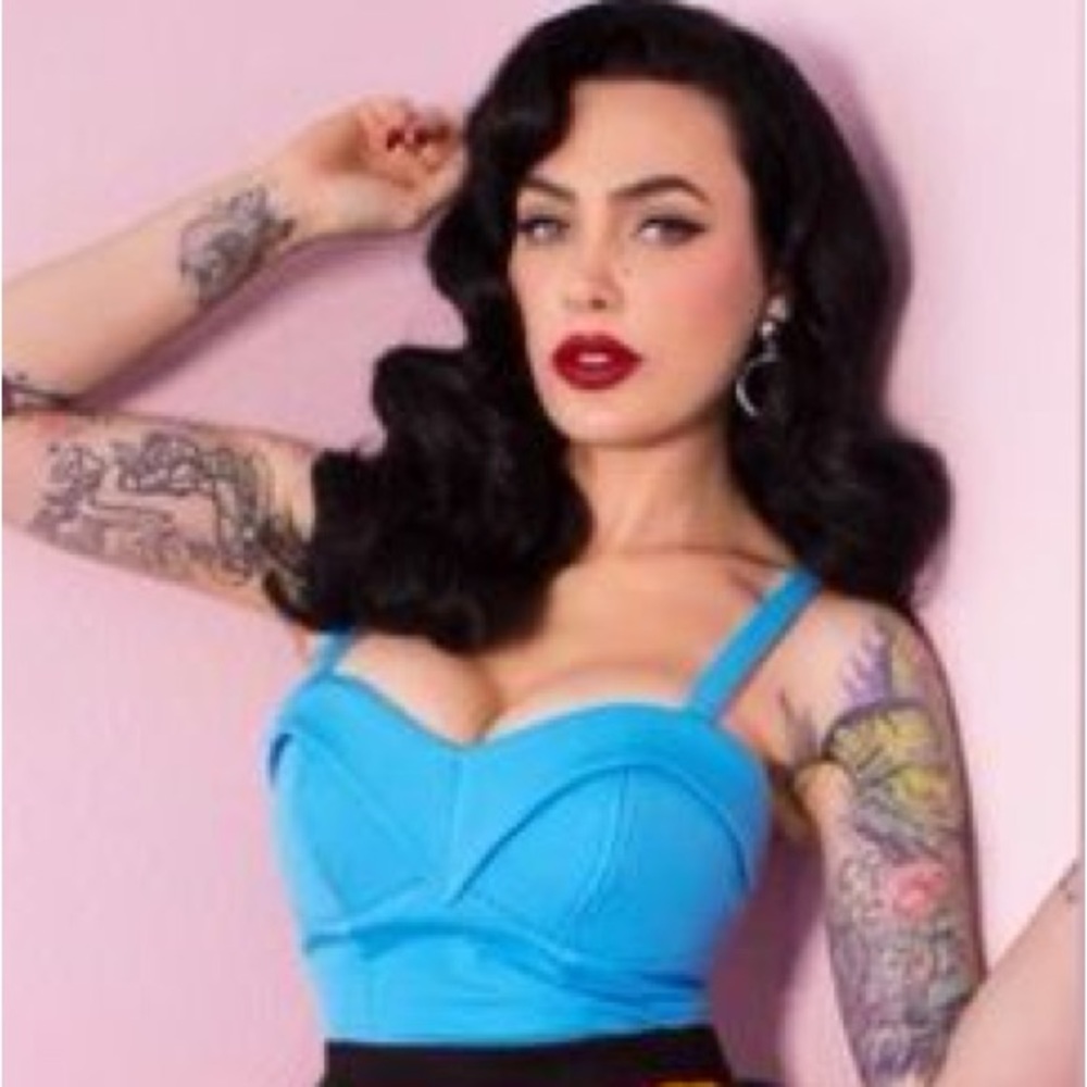 Maneater Top Size Small Vixen by Michelline Pitt